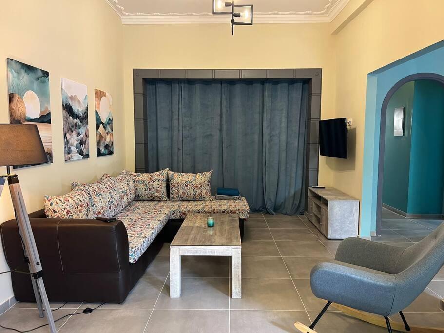 Spacious And Beautiful House * Piraeus